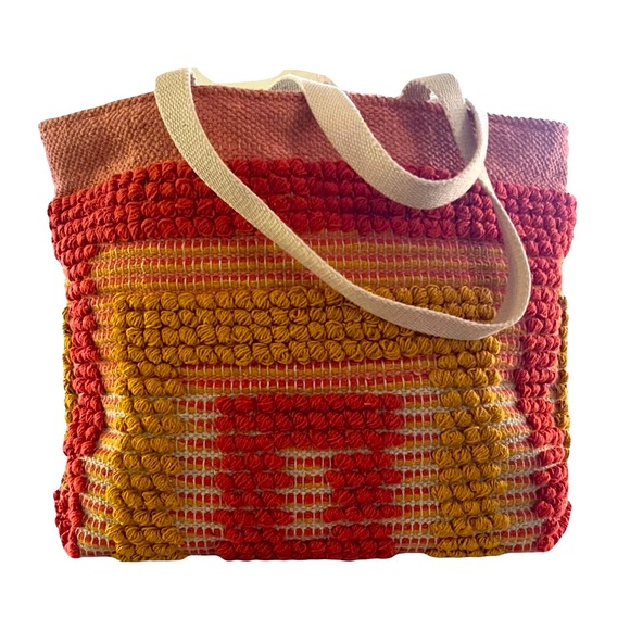 Handbags - EUC Macrame Tote Bag Beach Tote - full zip closure
